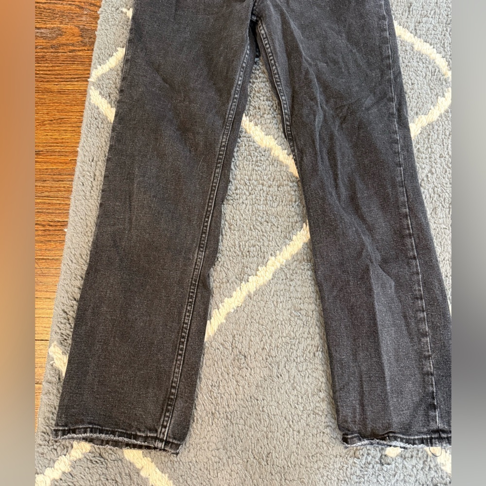 Abercrombie and Fitch The Ankle Straight Ultra High Rise Black Jeans - Picture 5 of 7